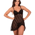 Camisola em renda transparente com calcinha