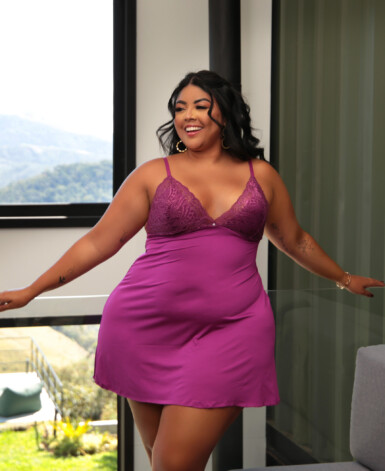 Camisola Básica Plus Size com Renda