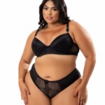 Conjunto Plus Size com renda vazada