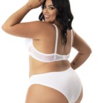 Conjunto Plus Size com renda vazada