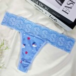 Tanga em Suede Estampado com Renda