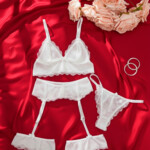 Conjunto Renda Sensual com Perneira