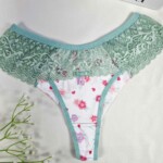Calcinha Estampada com Renda Vazada nas Laterais