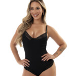 Body Canelado com Renda e Aro