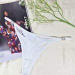 Tanga Fio Dental com Biju e Elástico Franzido