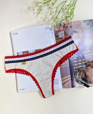 Calcinha de Algodão com Fio de Renda